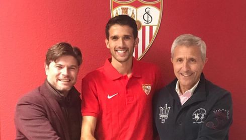 Juanpe posa con Agustín López y Pablo Blanco. Juanpe posa con Agustín López y Pablo Blanco.