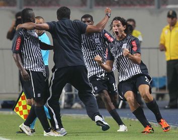 Melgar falla en su primer intento por sentenciar el Torneo Clausura de fútbol en Perú Melgar falla en su primer intento por sentenciar el Torneo Clausura de fútbol en Perú