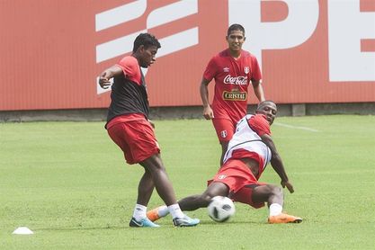 Araujo espera que ante Costa Rica la selección de Perú tenga "otra historia" Araujo espera que ante Costa Rica la selección de Perú tenga "otra historia"