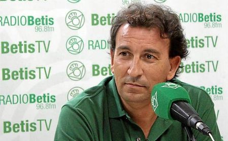López Catalán habla sobre el futuro de Setién y Boudebouz. López Catalán habla sobre el futuro de Setién y Boudebouz.