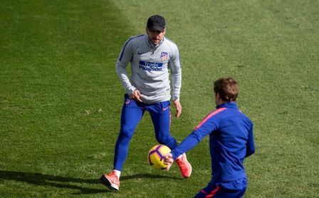 Simeone perfila su once con Lemar, Rodrigo y Costa Simeone perfila su once con Lemar, Rodrigo y Costa