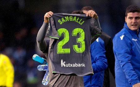 La Real Sociedad anuncia que Sangalli "ya está más cerca de reaparecer" La Real Sociedad anuncia que Sangalli "ya está más cerca de reaparecer"
