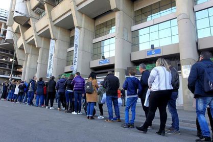 Está previsto que se celebren varios actos oficiales antes del partido. Está previsto que se celebren varios actos oficiales antes del partido.