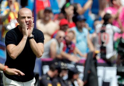 Paco López deja en Valencia a Vukcevic y convoca a Prcic ante el Eibar Paco López deja en Valencia a Vukcevic y convoca a Prcic ante el Eibar