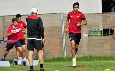 Sampaoli ya pidió el fichaje de Ganso para el Sevilla. Sampaoli ya pidió el fichaje de Ganso para el Sevilla.