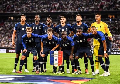 La odisea de regalar la camiseta de la selección francesa con dos estrellas La odisea de regalar la camiseta de la selección francesa con dos estrellas