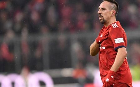 Bayern sanciona a Ribéry por insultos en Twitter, aunque sale en su defensa Bayern sanciona a Ribéry por insultos en Twitter, aunque sale en su defensa