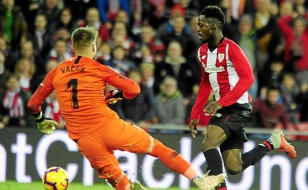 Athletic 2-0 Sevilla F. C.: Superado en su carrera por la zona noble Athletic 2-0 Sevilla F. C.: Superado en su carrera por la zona noble