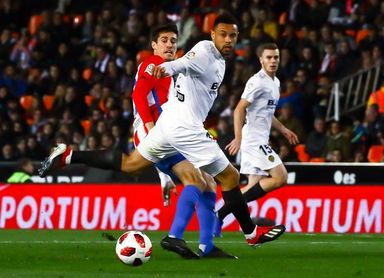 3-0: El Valencia remontó ante un Sporting que aguantó el primer tiempo 3-0: El Valencia remontó ante un Sporting que aguantó el primer tiempo