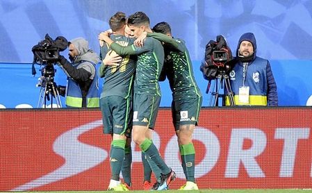Loren hizo el 2-2 definitivo, tras asistir a Canales en el 0-1. Loren hizo el 2-2 definitivo, tras asistir a Canales en el 0-1.