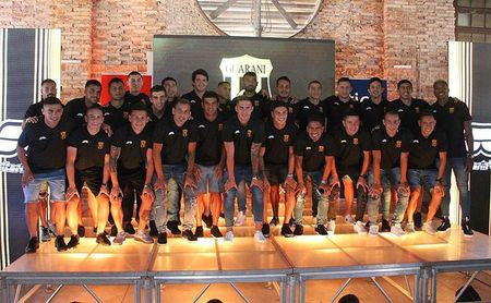 Guaraní presenta su Copa Paraguay y el equipo renovado como aval para el Apertura Guaraní presenta su Copa Paraguay y el equipo renovado como aval para el Apertura