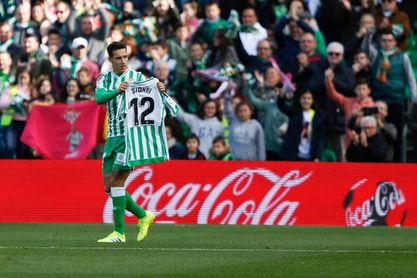 Tello dedicó su gol a Sidnei. Tello dedicó su gol a Sidnei.