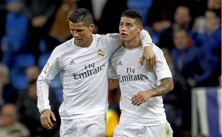 Cristiano Ronaldo quiere a James Rodríguez en su equipo. Cristiano Ronaldo quiere a James Rodríguez en su equipo.