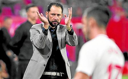 El Sevilla de Machín ha entrado en crisis, pero sigue teniendo cuatro puntos de ventaja. El Sevilla de Machín ha entrado en crisis, pero sigue teniendo cuatro puntos de ventaja.