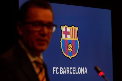 La directiva propone retirar las distinciones honoríficas al general Franco La directiva propone retirar las distinciones honoríficas al general Franco