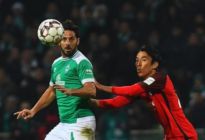 Pizarro festeja con orgullo su veteranía como goleador de la Bundesliga Pizarro festeja con orgullo su veteranía como goleador de la Bundesliga