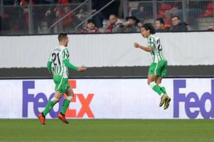 El Betis ya entrena la vuelta europea ante el Rennes