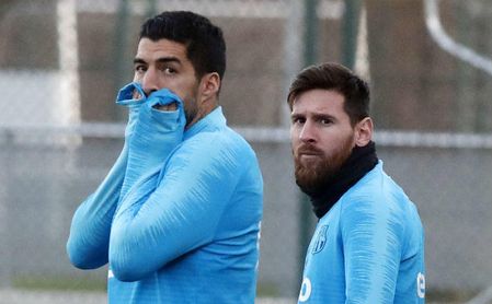 Entrenamiento del Barcelona en la ciudad deportiva. En la imagen, Leo Messi y Luis Suaréz. Entrenamiento del Barcelona en la ciudad deportiva. En la imagen, Leo Messi y Luis Suaréz.