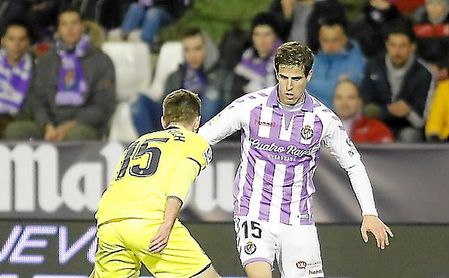 Tras superar sus molestias, Hervías apunta a titular ante el Betis. Tras superar sus molestias, Hervías apunta a titular ante el Betis.