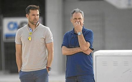 Caparrós espera no tener que echar a Machín. Caparrós espera no tener que echar a Machín.