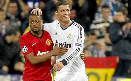 CR7 y Evra durante un partido entre United y Real Madrid CR7 y Evra durante un partido entre United y Real Madrid