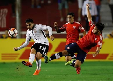 Fágner, del Corinthians, sustituye a Daniel Alves para los amistosos de Brasil Fágner, del Corinthians, sustituye a Daniel Alves para los amistosos de Brasil