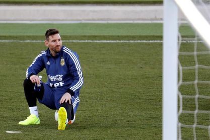 Messi, al margen en los partidillos en el segundo entrenamiento de Argentina Messi, al margen en los partidillos en el segundo entrenamiento de Argentina