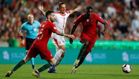 Carvalho juega los 90 minutos con Portugal; Silva, media hora Carvalho juega los 90 minutos con Portugal; Silva, media hora