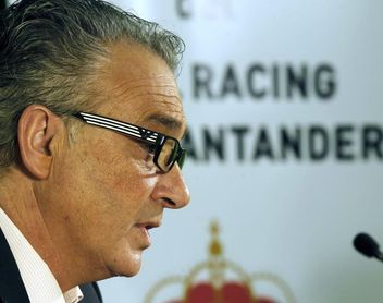 Condenan a 3 años y medio al expresidente del Racing por "fraudulenta" gestión Condenan a 3 años y medio al expresidente del Racing por "fraudulenta" gestión