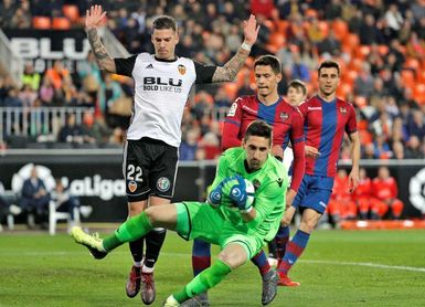 Paco López recupera a Oier y Vukcevic para recibir al Huesca Paco López recupera a Oier y Vukcevic para recibir al Huesca