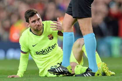 Messi será examinado este jueves tras sufrir un fuerte golpe en el pómulo Messi será examinado este jueves tras sufrir un fuerte golpe en el pómulo