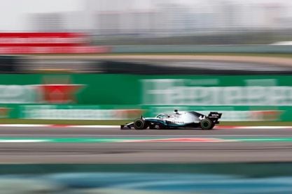 Hamilton gana en China y toma el liderato del Mundial de F1 Hamilton gana en China y toma el liderato del Mundial de F1