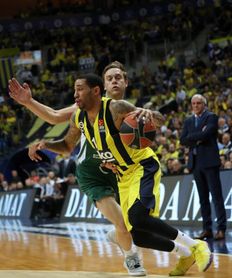 Ulanovas dirige la reacción del Zalgiris, que iguala la serie Ulanovas dirige la reacción del Zalgiris, que iguala la serie