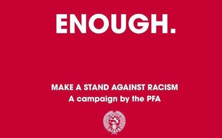 Los futbolistas boicotean las redes sociales para luchar contra el racismo Los futbolistas boicotean las redes sociales para luchar contra el racismo