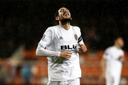 El Valencia visita al Betis con cinco jugadores al borde de la suspensión El Valencia visita al Betis con cinco jugadores al borde de la suspensión
