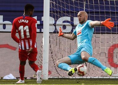 0-1. Lemar inclina para el Atlético un partido igualado 0-1. Lemar inclina para el Atlético un partido igualado