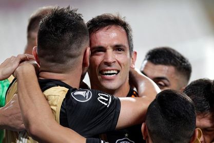 Olimpia viaja reforzado a Chile tras su victoria en el clásico paraguayo Olimpia viaja reforzado a Chile tras su victoria en el clásico paraguayo