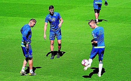 Canales regresa a la lista tras perderse el partido ante el Valencia por lesión. Canales regresa a la lista tras perderse el partido ante el Valencia por lesión.