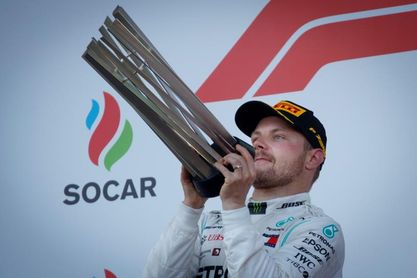 Bottas bate a Hamilton en Azerbaiyán y recupera el liderato en el Mundial Bottas bate a Hamilton en Azerbaiyán y recupera el liderato en el Mundial