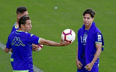 Diego Lainez: Diego Lainez: