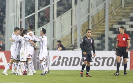 U de Chile y Colo Colo juegan superclásico más desigual de los últimos años U de Chile y Colo Colo juegan superclásico más desigual de los últimos años