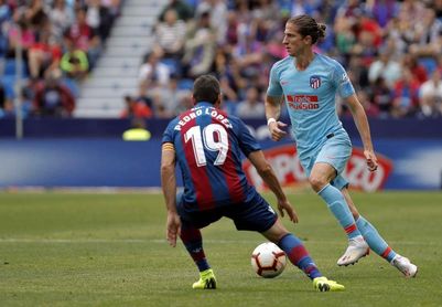 El Atlético aún está "hablando" con Filipe "para decidir lo mejor para todos" El Atlético aún está "hablando" con Filipe "para decidir lo mejor para todos"