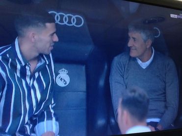 Larga charla de Ceballos con Setién antes del Madrid-Betis Larga charla de Ceballos con Setién antes del Madrid-Betis