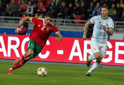 Achraf Hakimi se entrena en Murcia Achraf Hakimi se entrena en Murcia