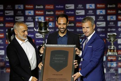Juanfran se despide del Atlético: "Vino un 'vikingo' y se va un 'indio'" Juanfran se despide del Atlético: "Vino un 'vikingo' y se va un 'indio'"