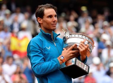 El sorteo de Roland Garros sonríe a Nadal y se ceba con Djokovic El sorteo de Roland Garros sonríe a Nadal y se ceba con Djokovic