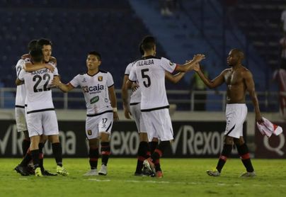 Un triplete del argentino Cuesta deja servido el Torneo Apertura para Binacional Un triplete del argentino Cuesta deja servido el Torneo Apertura para Binacional