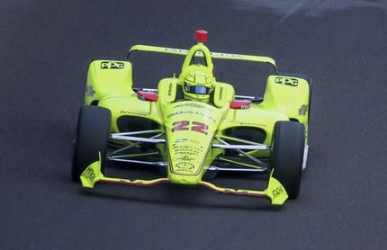 El francés Simon Pagenaud lidera el Indy 500 en el inicio de la carrera El francés Simon Pagenaud lidera el Indy 500 en el inicio de la carrera