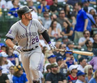 8-7. Arenado encabeza el bateo oportuno y ganador de los Rockies 8-7. Arenado encabeza el bateo oportuno y ganador de los Rockies