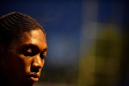 Semenya acusa a la IAAF de utilizarla como un "conejillo de indias humano" Semenya acusa a la IAAF de utilizarla como un "conejillo de indias humano"